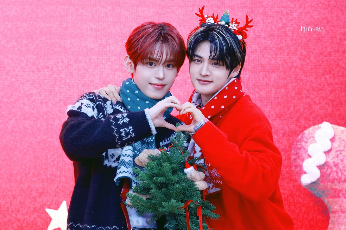 binow0831's tweet photo. 251224

#현빈 #HYEONBIN #ヒョンビン #NOWZ #나우즈 https://t.co/0u6HNDKoO8