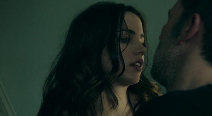 the_martinet's tweet image. 14 Texting HACKS To Make Her H0RNY

1. Use her name like a spell