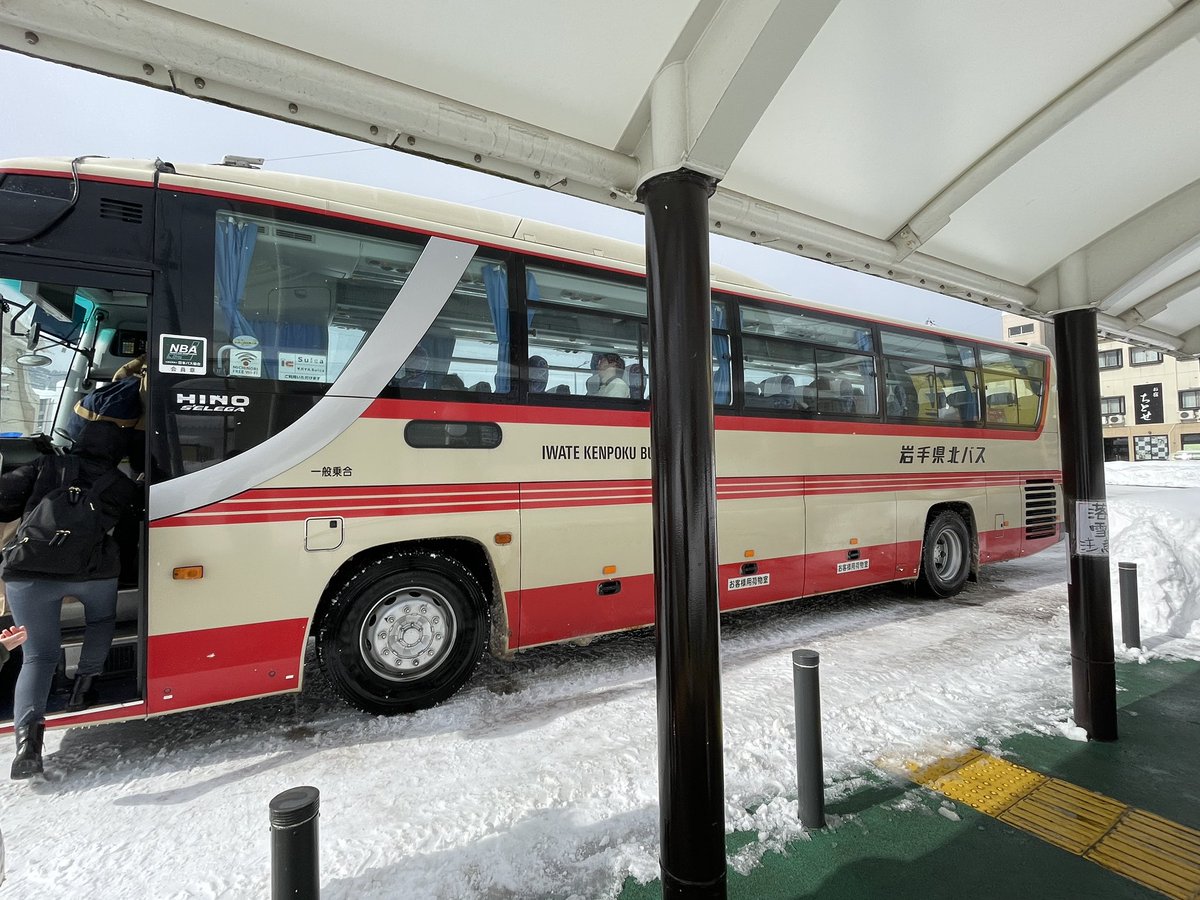 奥羽本線やら弘南鉄道やらが運休する中、残された手段の高速バスによる
