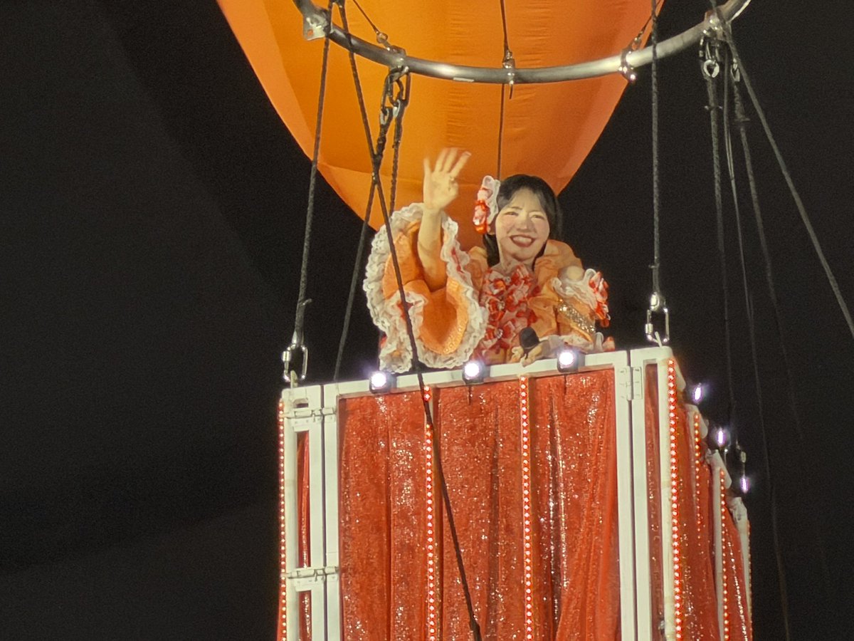 今日は🟩の応援に😁
いつもの場所⚾️が🎤に
🟠のユニを見ると何故か安心する。

#FRUITSZIPPER
#yui_fz0221 
#suzuka_fz1124 
#ふるっぱー
#東京ドーム