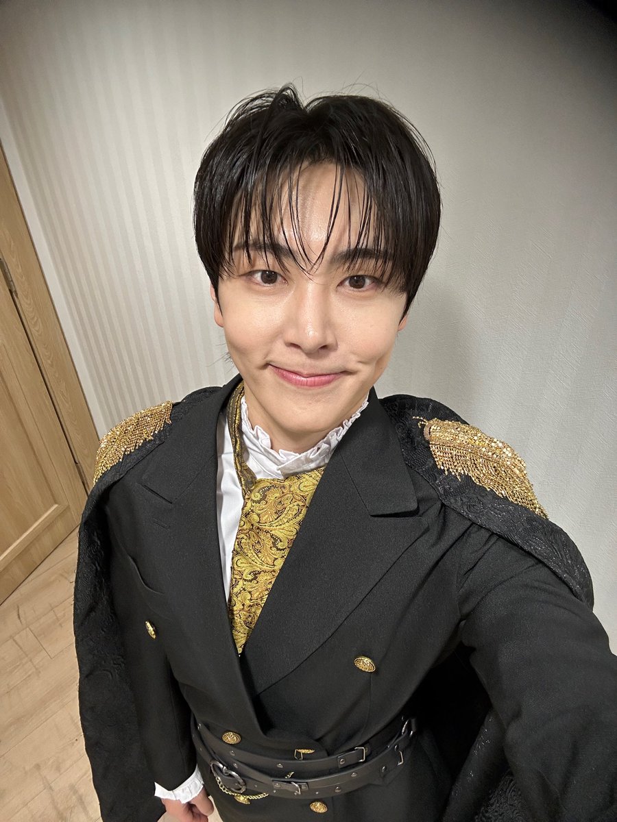 재윤 잘생기면 기분 좋은사람 = 재윤