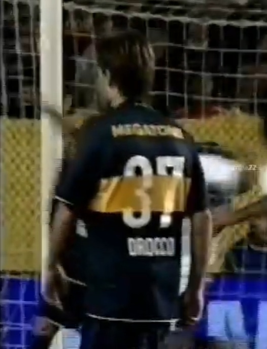 BocaDorsales's tweet image. ▶️ Gelini es gran candidato a ser el primer 37 en hacer un gol en la historia de Boca.

Algunos otros que la tuvieron y no pudieron:
- Sandez (2020-2022, hizo goles pero cuando ya tenía la 3)
- Drocco (Clausura 2009)
- Imboden (Clausura 2001)