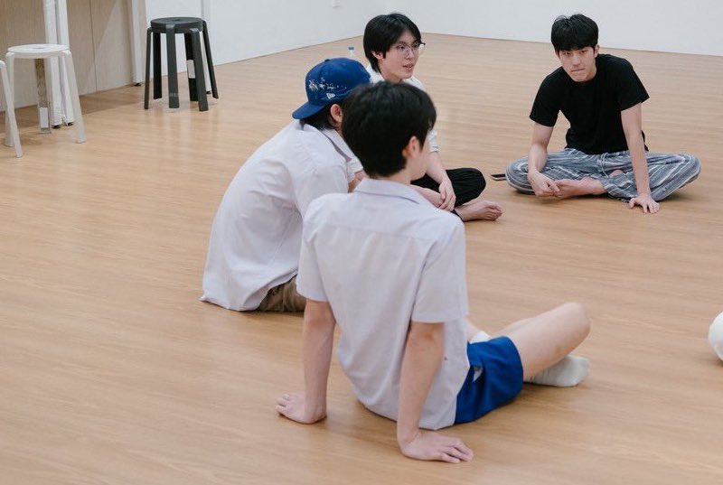 almondphun's tweet image. almondprogress doing their workshop with their school uniform is the cutest thing ever 🤏🏻🥹 
#WhenOrangesFall #AlmondProgress