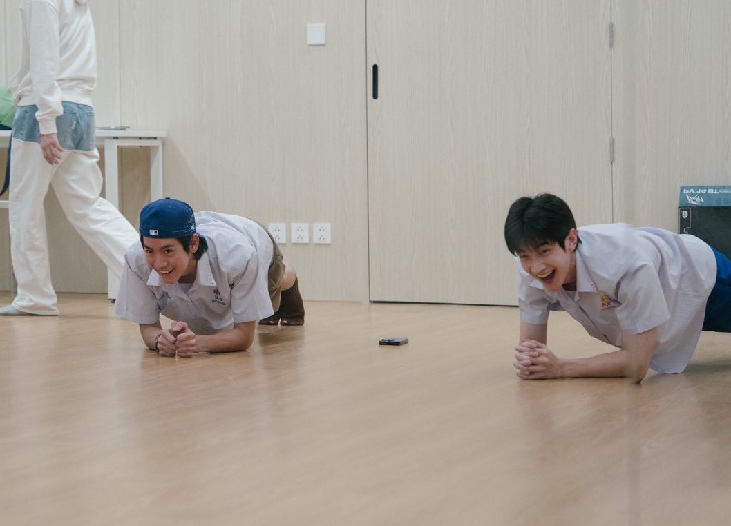 almondphun's tweet image. almondprogress doing their workshop with their school uniform is the cutest thing ever 🤏🏻🥹 
#WhenOrangesFall #AlmondProgress