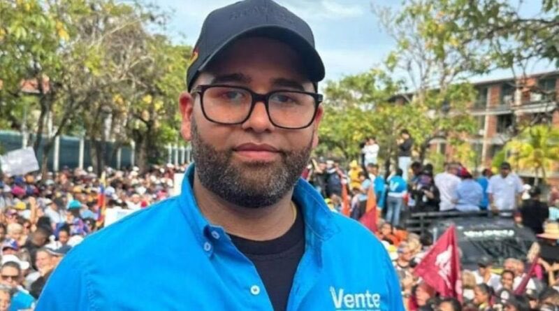orlandomorenove's tweet photo. #1feb | Desde el Comité de DDHH de Vente Venezuela (@VenteDDHH), confirmamos la excarcelación de los dirigentes Yandir Loggiodice, Víctor Castillo y Luis Istúriz.

Víctor fue secuestrado el 28 de abril de 2024, Luis el 24 de agosto de 2024 y Yandir el 14 de julio de 2025. Tras meses de un cruel e injusto cautiverio en El Helicoide, hoy finalmente los tres se reencuentran con sus familias.

Nuestra exigencia es una sola: libertad plena para cada venezolano tras las rejas por razones políticas. 

¡Liberen a todos los presos políticos; civiles, policías y militares!
#QueSeanTodos