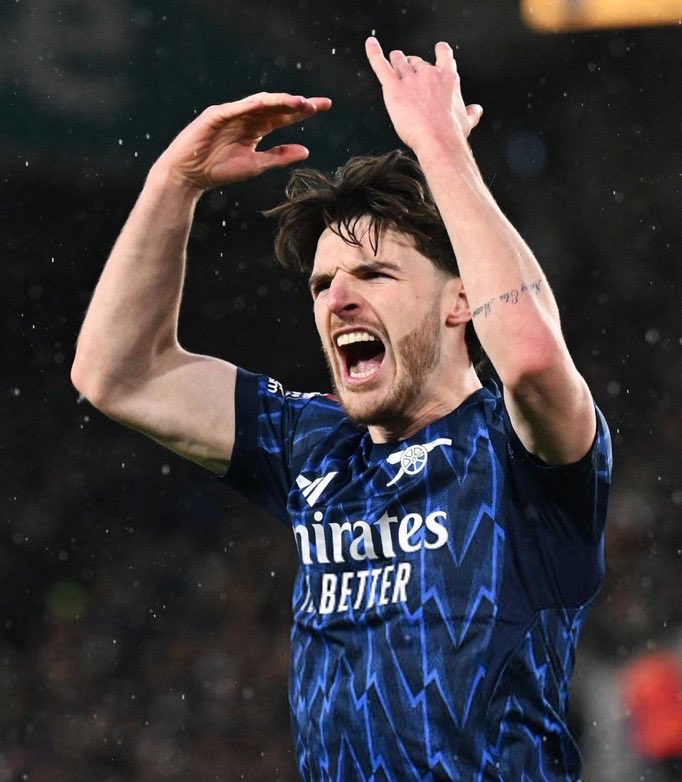 Lea_EFC's tweet image. Enzo Fernandez            Declan Rice

✅ EPL Goals: 8            ❌ EPL Goals: 4
✅ UCL Goals: 2           ❌ UCL Goals: 0
✅ FA Cup Goals: 1      ❌ FA Cup Goals: 0
✅ Total G/A: 15            ❌ Total G/A: 12

“Give Rice the Ballon d’Or” 😂😂😂