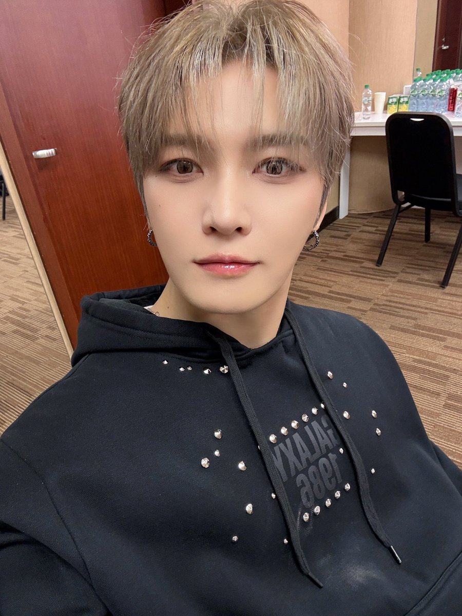 [#비하인드컷][#BehindCut]

2026 KIM JAE JOONG J-Party Asia Tour Fan Concert "GALAXY 1986" in Macau DAY 2✌️💚

#김재중 #재중 #KIMJAEJOONG
#JAEJOONG #ジェジュン #金在中
#GALAXY_1986 #갤럭시_1986