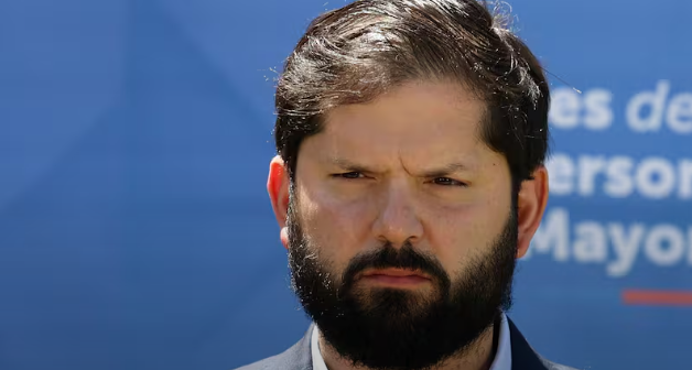 El futuro ministro de Hacienda del gobierno de José Antonio Kast, Jorge Quiroz, se refirió este sábado al déficit fiscal expuesto ayer por el actual gobierno. Sobre esto Quiroz indicó que la cifra confirmaba que hoy el país se encuentra en una "emergencia económica".