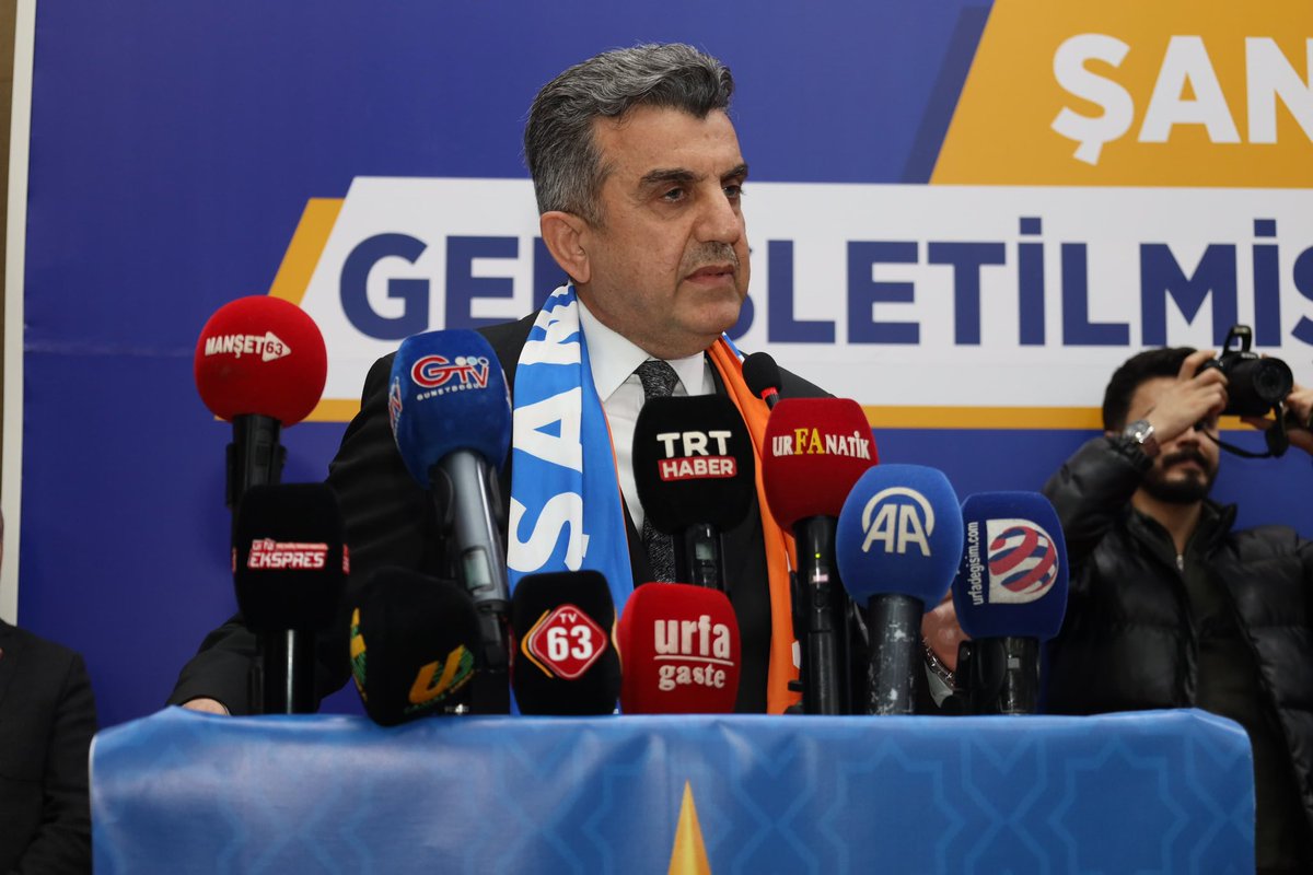 İlk günkü aşkla,
İlk günkü heyecanla,
Millet sevdasıyla... 

📍AK Parti Şanlıurfa İl Danışma Meclisi

AK Parti Genel Başkan Yardımcımız, Genel Sekreterimiz <a href="/eyupkadirinan/">Eyyüp Kadir İnan</a> teşrifleriyle, Milletvekillerimiz, MKYK Üyelerimiz, İl-İlçe Başkanlarımız, Belediye Başkanlarımız, Meclis