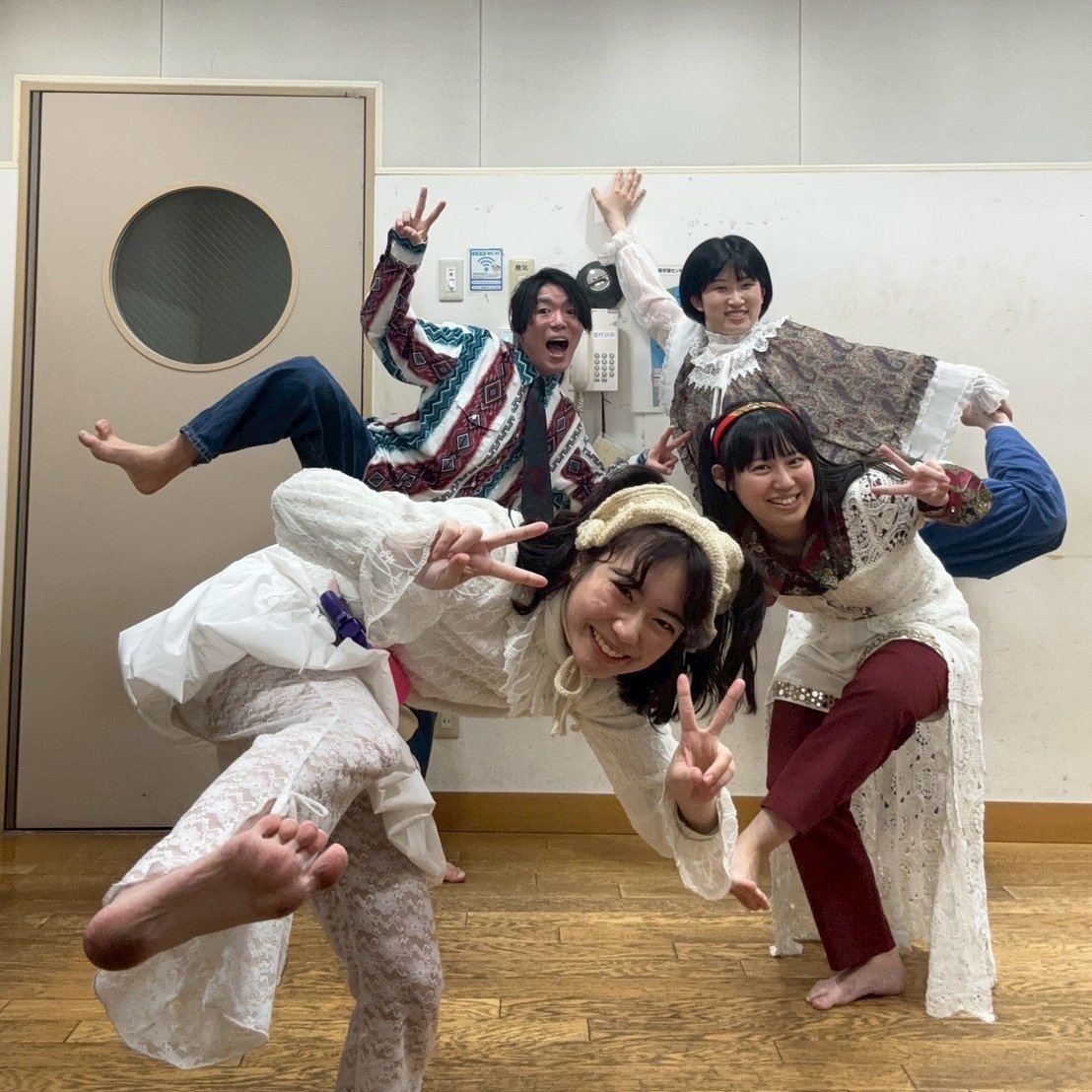 第11回東京学生演劇祭、ついに明日から小屋入りです！
#世界征服ちゃん たちもこの笑顔😀