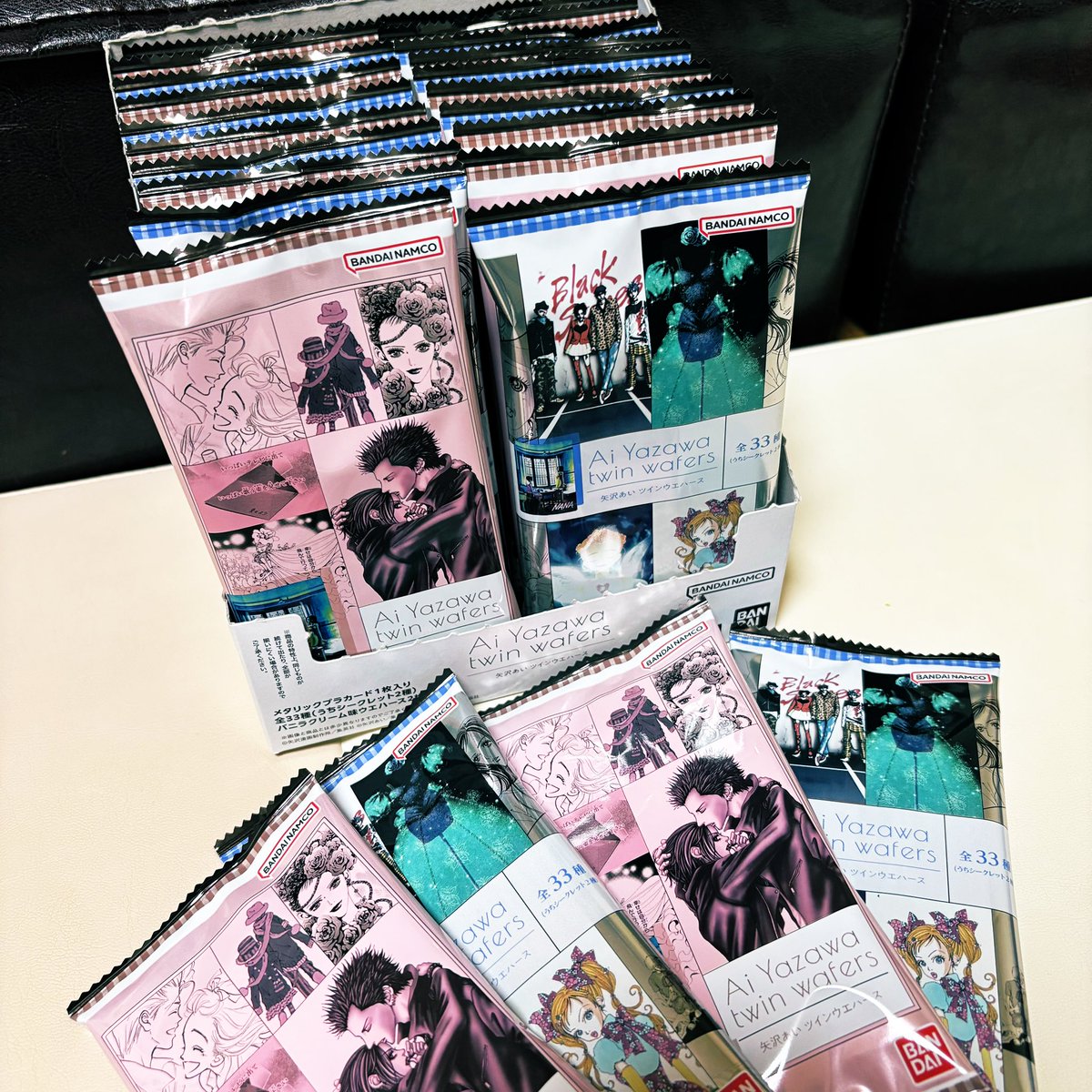 やっと私の手元にも矢沢あいウエハースが😭🩷 うれしすぎるぅぅぅぅ