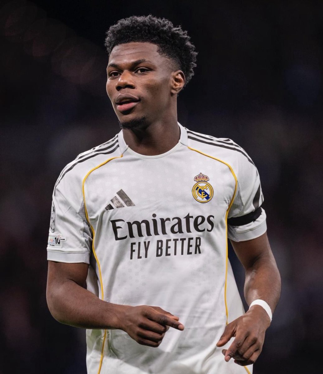 Bonjour Mr <a href="/atchouameni/">Tchouameni Aurélien</a> 

Pouvez-vous respecter le maillot que vous portez ?

Vous ne pouvez pas être titulaire dans une équipe comme le Real Madrid avec ce niveau.

Merci.