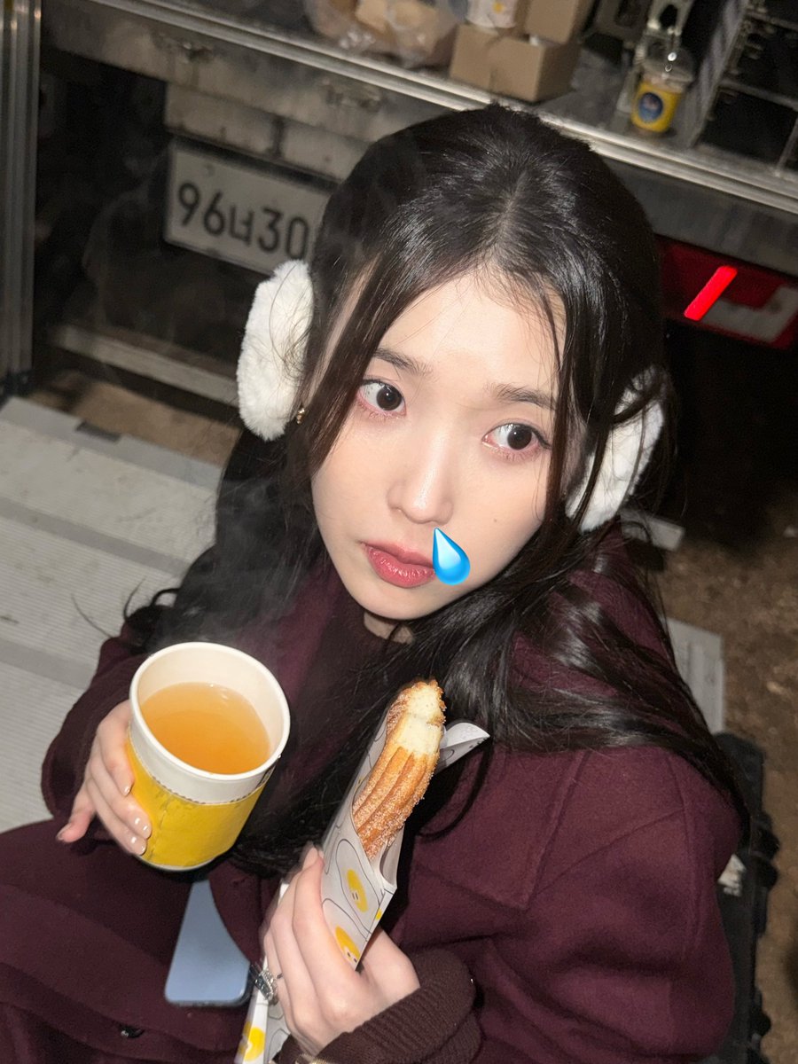 iuedelweiss's tweet image. 아이유 미모 폼 미쳤다..