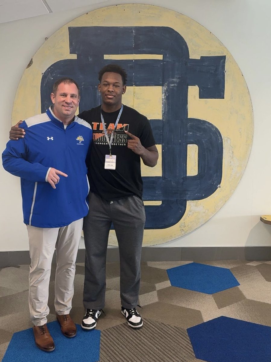 Xavier Jones tweet media