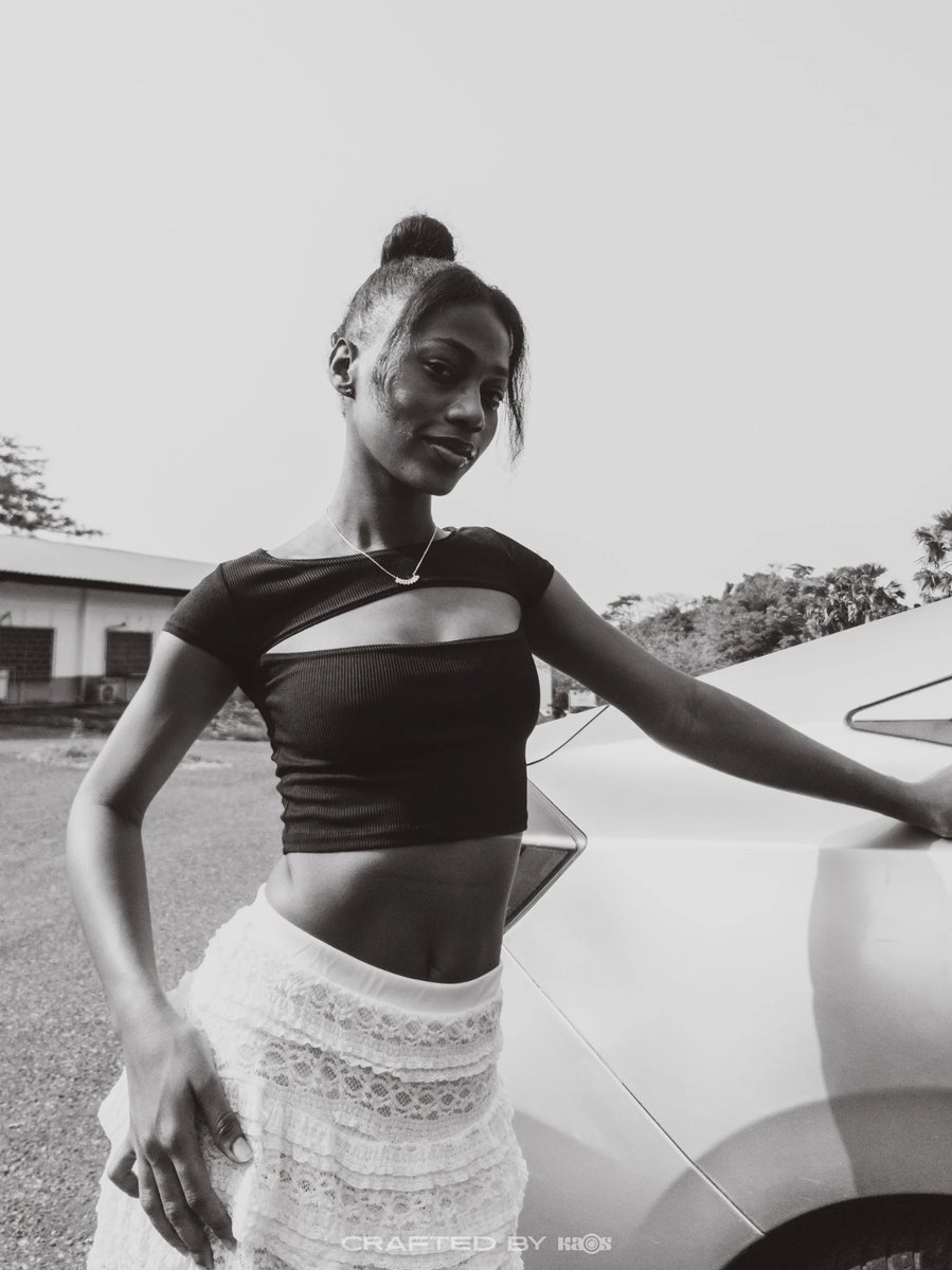 ESSENCE : VOL 1
unapologetic

stillsbykaos, crafted by kaos