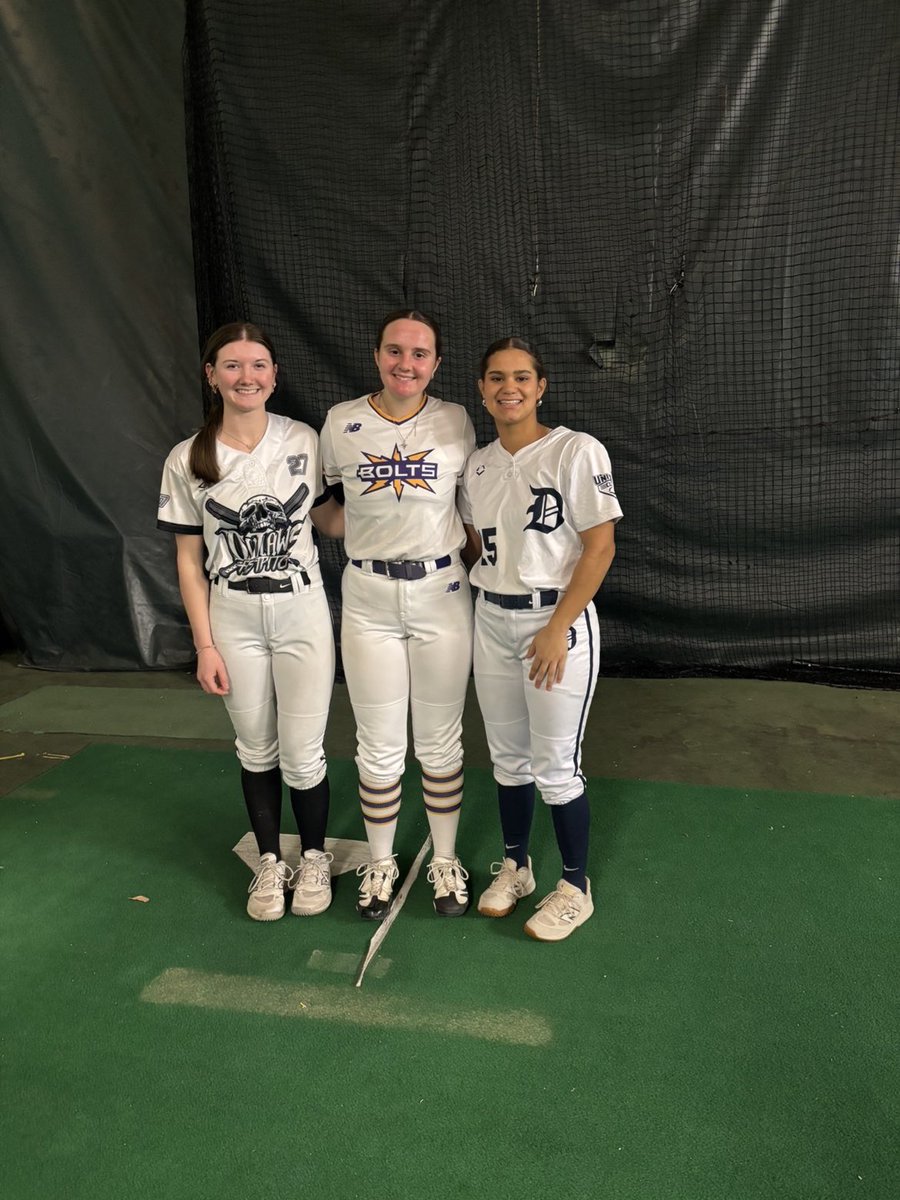MackenzieCarr27's tweet photo. Thank you Steve Williamson for the opportunity to get quality reps against some great pitchers, as well as getting to meet some of my future teammates! 💙💛🤍🦘@cj_rittinger @Dennis_DNeya @nix131313 @ZipsCoachZ @cailey_joyce @OutlawsWilliams https://t.co/inrHRjPV4W