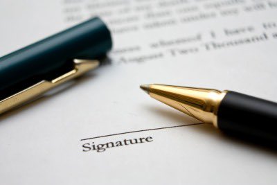 AdvanceToTrains's tweet photo. Signatures Within A Table:  Two Ways To Go...

https://t.co/oBXk6yFuVr

msword, #msoffice, #legalandcorporate, #, #Styling, #documentautomation, #individuals welcome, #outsourcestafftraining, #allsupportstaff, #paralegals, #lawstudents, #editing, #styling https://t.co/SJinY9eTTv