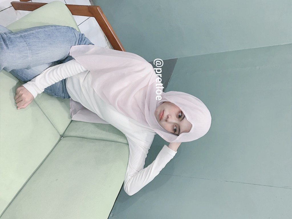 pretloe's tweet image. me when FIRASAT-marcell starts playing 😔