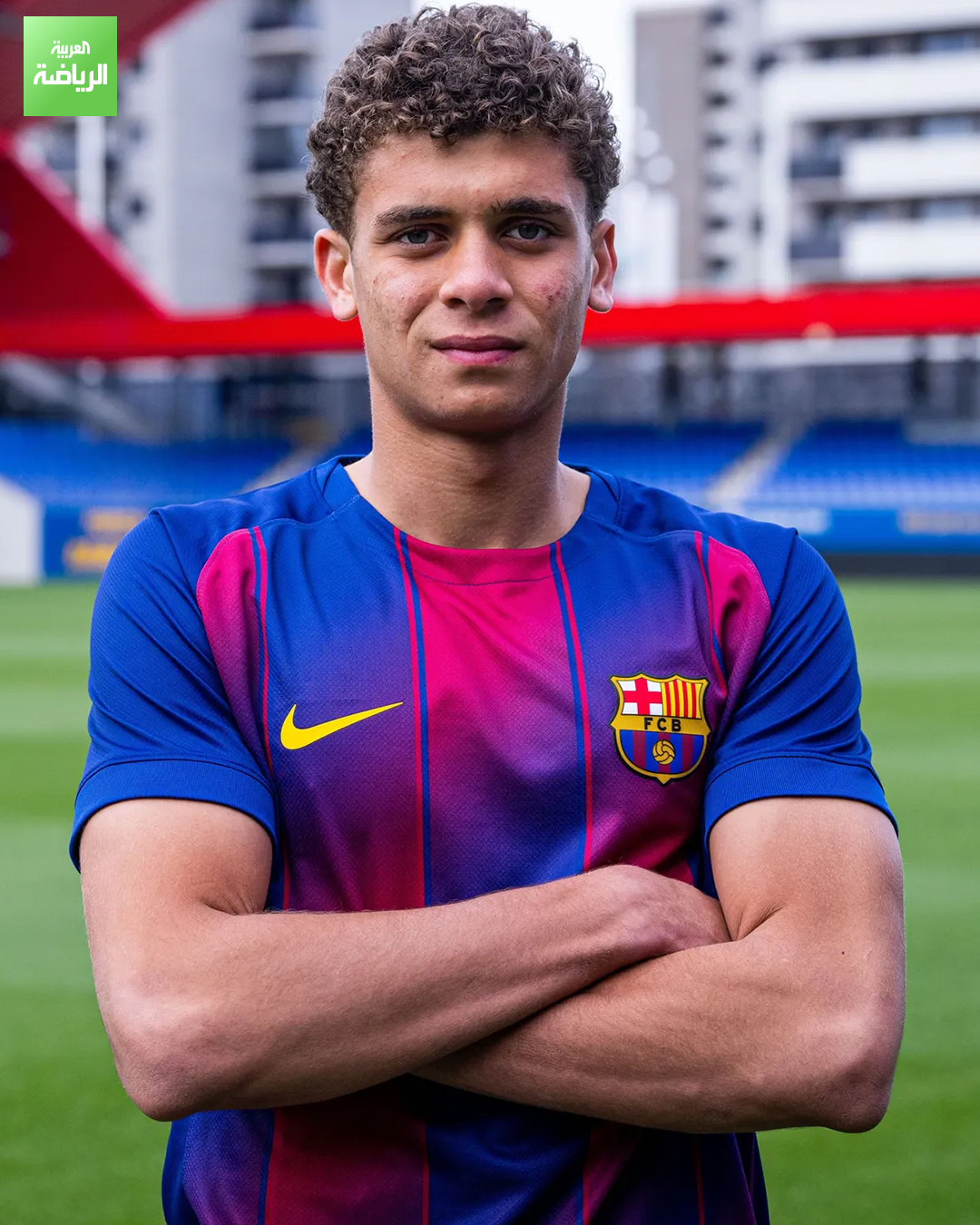 حمزة عبدالكريم بقميص برشلونة بعد انضمامه للفريق قادماً من الأهلي 