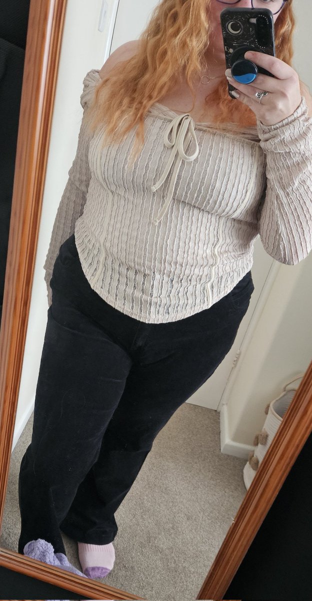 CuriousSubb's tweet photo. What is everyone up to today? I'm wishing someone would wine and dine me https://t.co/qz9qC4Oksv