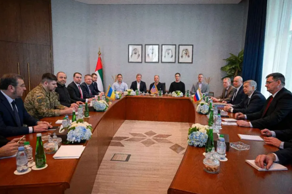 روسيا وأوكرانيا تعقدان جولة مفاوضات جديدة في أبو ظبي 