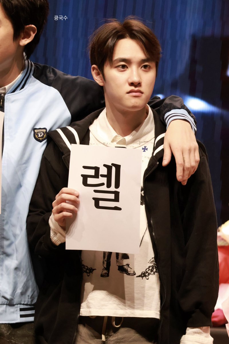 bbhssb56's tweet photo. 260123 케타포 디오 도경수

렐😁

#디오 #도경수 https://t.co/SmR8HxnPYG