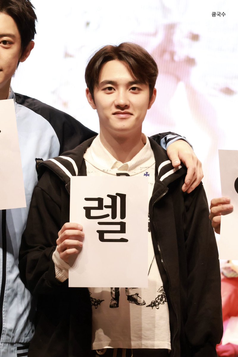 bbhssb56's tweet photo. 260123 케타포 디오 도경수

렐😁

#디오 #도경수 https://t.co/SmR8HxnPYG