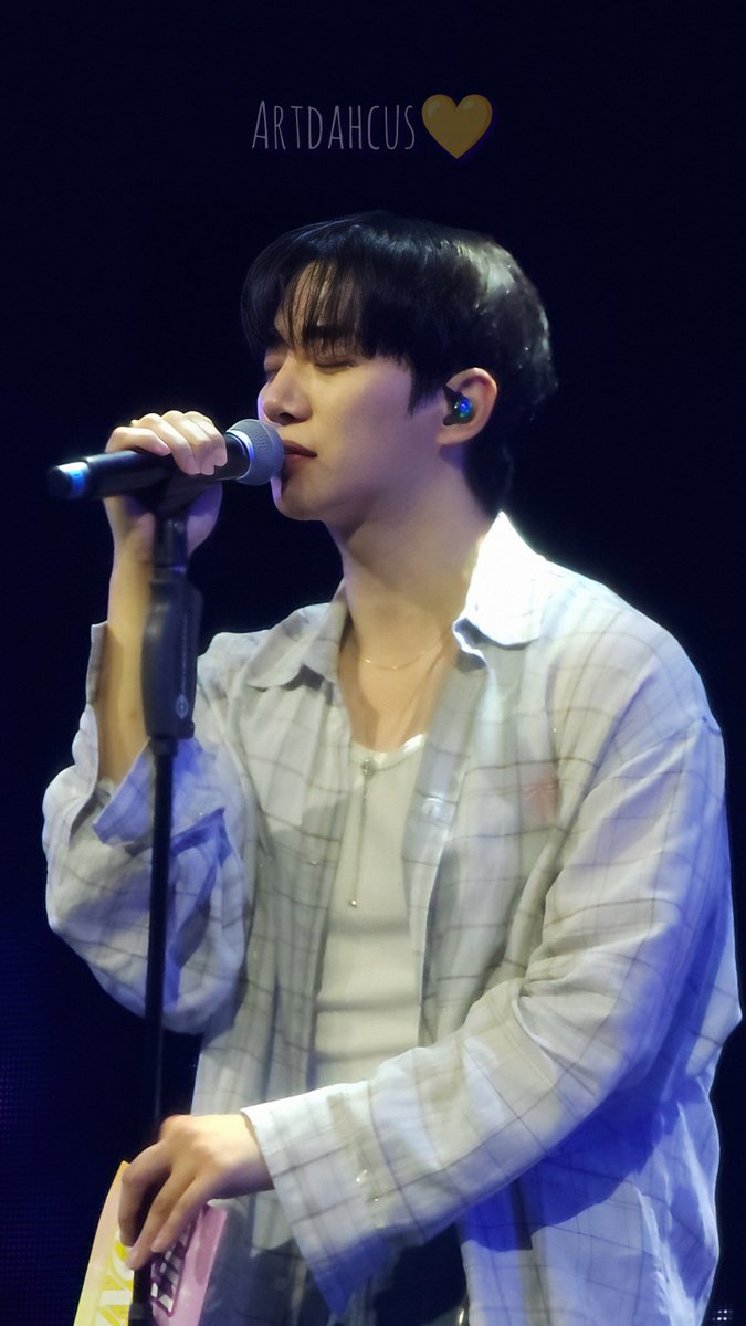 ItsArtdahcus's tweet photo. My shining star 

#LEEJUNHO #이준호
#TyphoonFamily_DRAMA_FANMEETING 
#TyphoonFamilyFMinBKKwithLEEJUNHO https://t.co/MO2vgGeICg