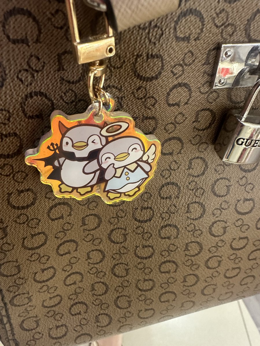 NiharikaVadluri's tweet image. Joining @pudgypenguins @PenguAsia pengu club #pudgypengu #pengu #PenguinTrend