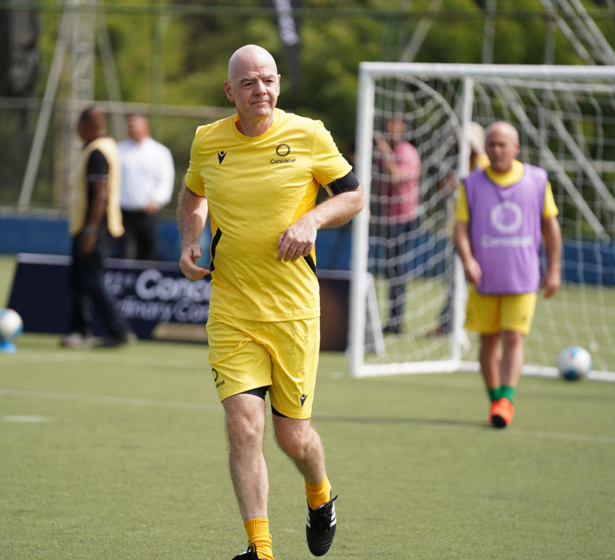 ArturoMcfields's tweet image. #ALARMANTE Fútbol, dictadura y muerte. Infantino y la CONCAF llegan a Nicaragua a celebrar y jugar fútbol en el país que encarcela monjas, sacerdotes y obispos. La brújula moral totalmente perdida. Todo esta normal con el régimen que as*sinó a más de 355 personas.