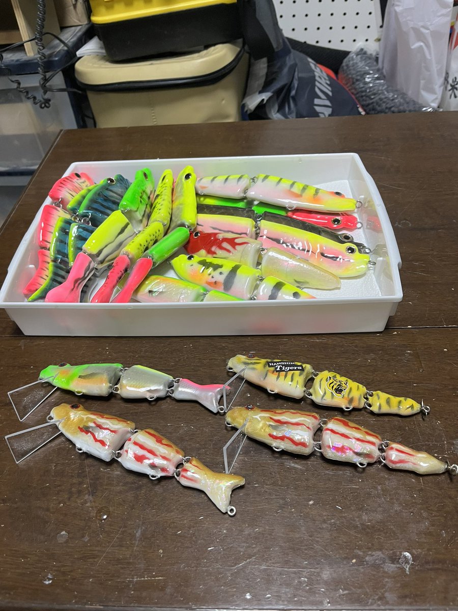 今日は少し作業しています。 #PLUS1 #plusone #琵琶湖 #トビキチ #飛吉