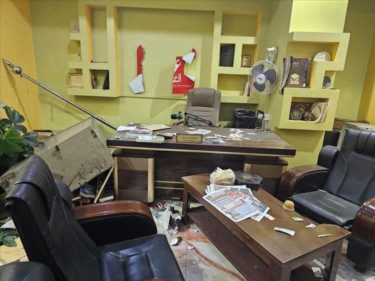 الهجوم على مقر صحيفة #عدن_الغد عمل جبان لا يقبله إنسان عاقل ويجب أن يُدان من كل أطياف المجتمع الحنوبي 

#الجنوب #عدن