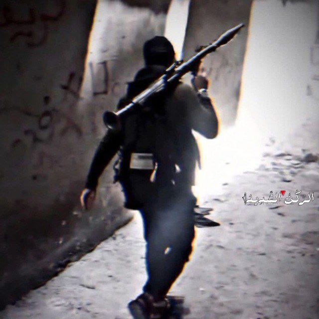 أخي إنني ما سئمت الكفاح..
ولا أنا ألقيتُ عنِّي السلاح
و إن طوَّقَتني جيوشُ الظلام..
فإنِّي على ثقةٍ ... بالصباح