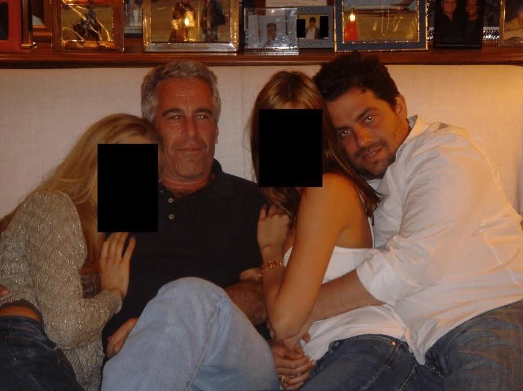 PagouAlain's tweet photo. BREAKING: This is Brett Ratner, the director of the ‘Melania’ movie, in uncovered photo. https://t.co/qPMU8Za6pp