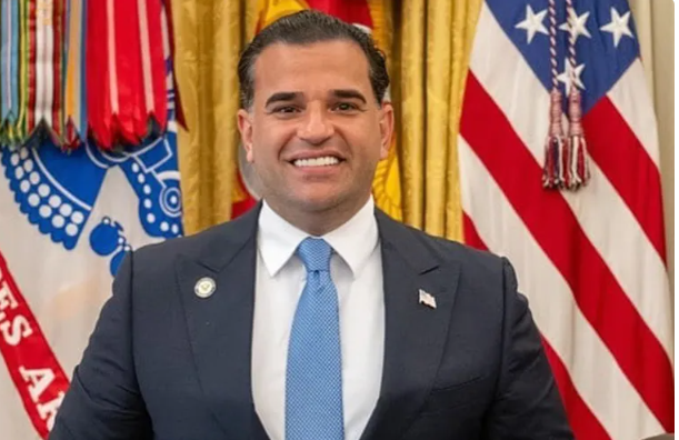 المبعوث الأمريكي للعراق مارك سافايا ينفي مغادرة منصبه 