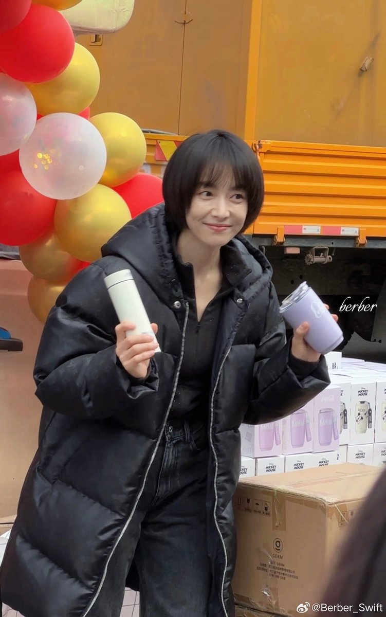 songqianarchive's tweet image. #WildBloom #狂花 wrap up materials #SongQian 

Release schedule
📆 2/2
•10:30 wrap-up bouquet photos
•11:00 wrap-up feature

#victoriasong #宋茜