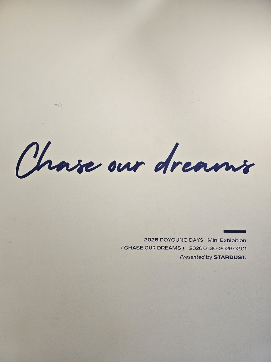 dmsdk4490's tweet photo. #Chase_our_dreams
#HappyDoyoungDay
*26.02.01*
도���이로 가득한 공간 행복해
컵홀더 디자인이 너무예뻐서
포스터가 너무 갖고싶었었던🫢 https://t.co/tIYMaIG0fu