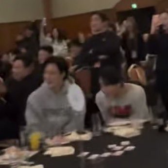 ใครให้ม้าคเจโน่นั่งโต๊ะจีนติดกัน ฝันร้ายแม่ครัว ฝันร้ายโรงทาน กินแค่จานเดียวแต่เติมหลายครั้ง ขอกินคำนึงคือคำของช้อนทัพพี