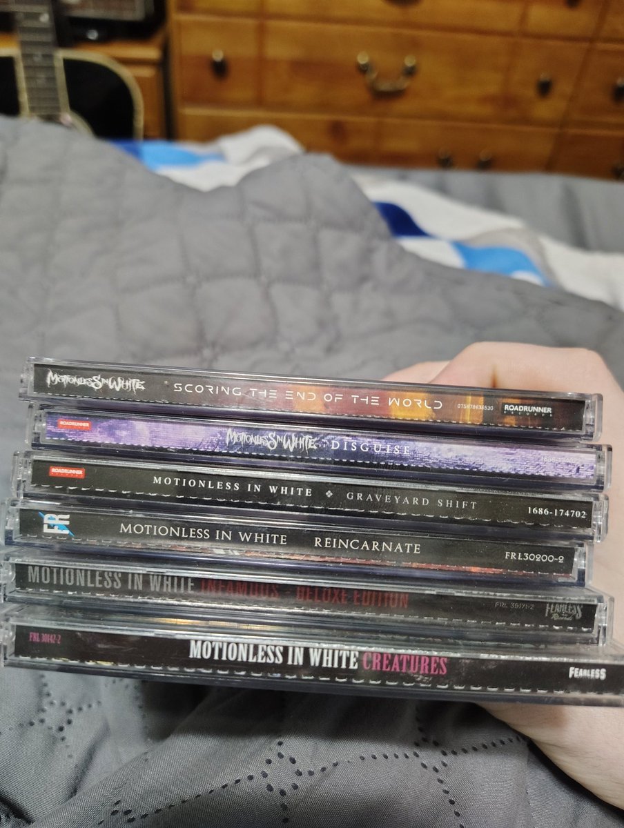 _elbon's tweet photo. Motionless In White I'm begging you don't break your Jewelcase streak with a digipack CD 😭 https://t.co/5r68TdijLK
