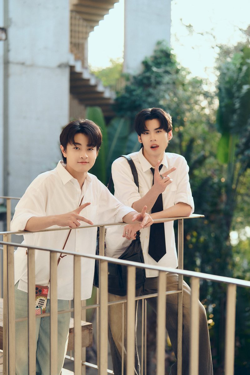 moonharit's tweet image. eu amo que eles foram exatamente escritos para esses personagens, tanto o wave quanto o north atuaram extremamente bem juntos e o teetee se mostrou talentoso ao extremo por dar vida ao duang perfeitamente, eu to muito orgulhosa e muito ansiosa pra acompanhar eles ainda mais !!