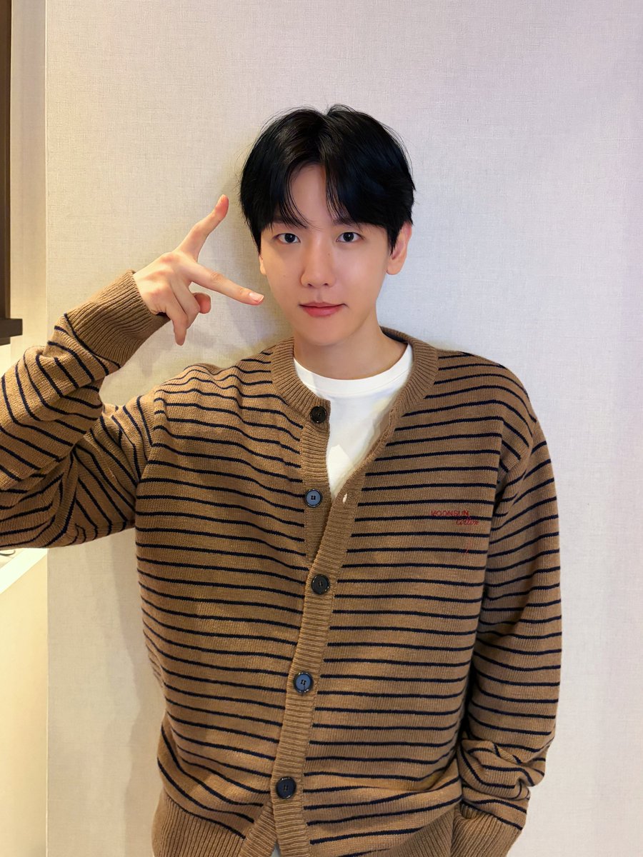 BAEKHYUN_INB100's tweet image. 2026.02.01 POPMERCH
Guangzhou Fan Sign Event ✍️

'Essence of Reverie' 마지막 만남까지 함께해 준 에리들 고마워요! 🥺🫧 그동안 쌓은 추억 잊지말고 잘 간직해 주세요💓💭

#백현 #BAEKHYUN #EssenceofReverie #Elevator