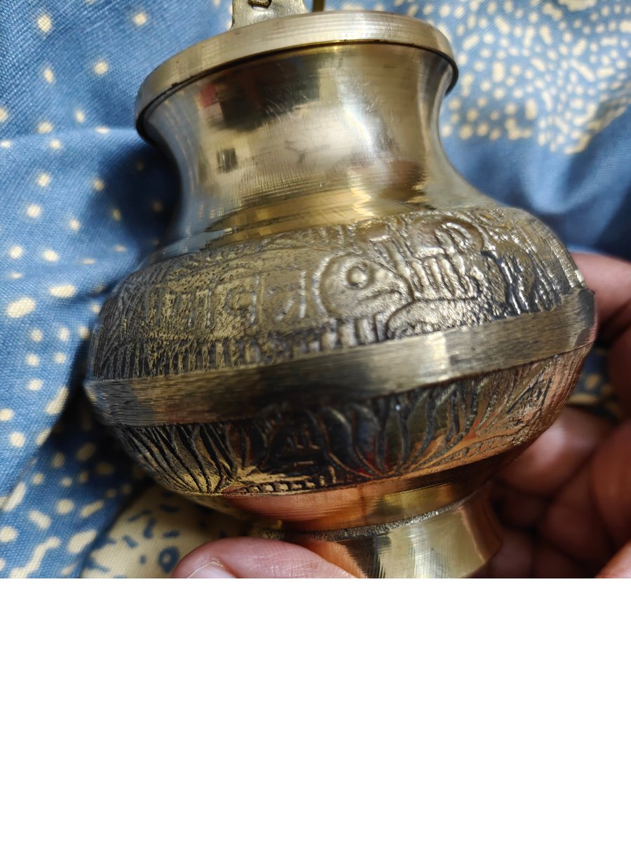 LivingOnCusp's tweet photo. Insanity and drama. Another ecommerce fraud. @ZeptoNow  sent this tarnished awful product and claims this is per zepto's quality standard. https://t.co/qI34umOODH