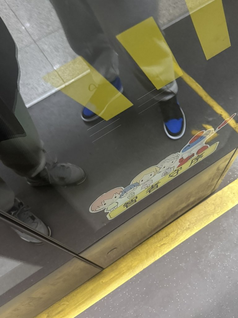 吉隆坡的天气   
它是翻云又覆雨