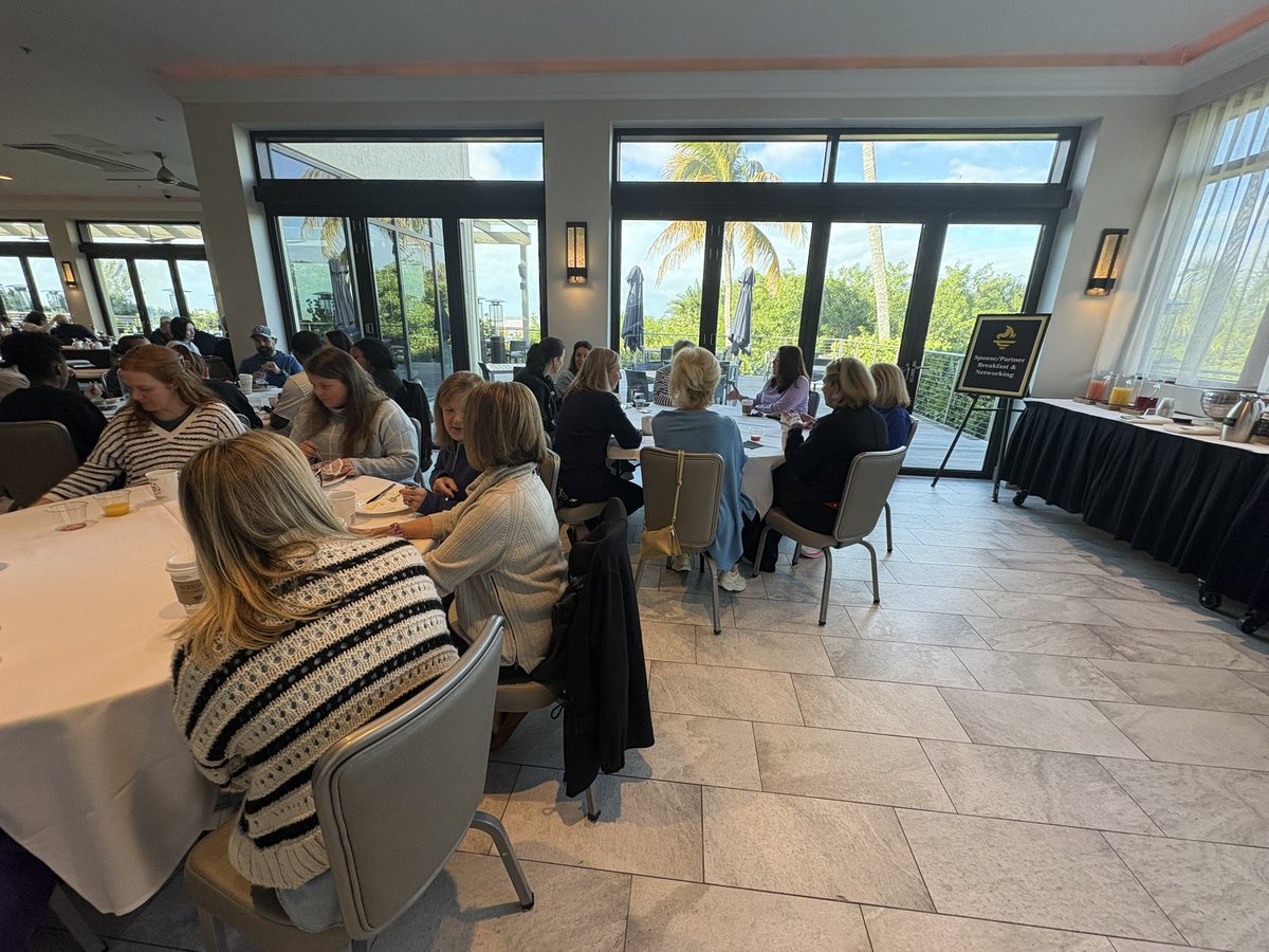 NACDA's tweet photo. Wonderful morning of friendship and connection with #NACDAFamily spouses and partners from across the country at #MidWinter26 💛🌴 https://t.co/w6NUj4zJSt