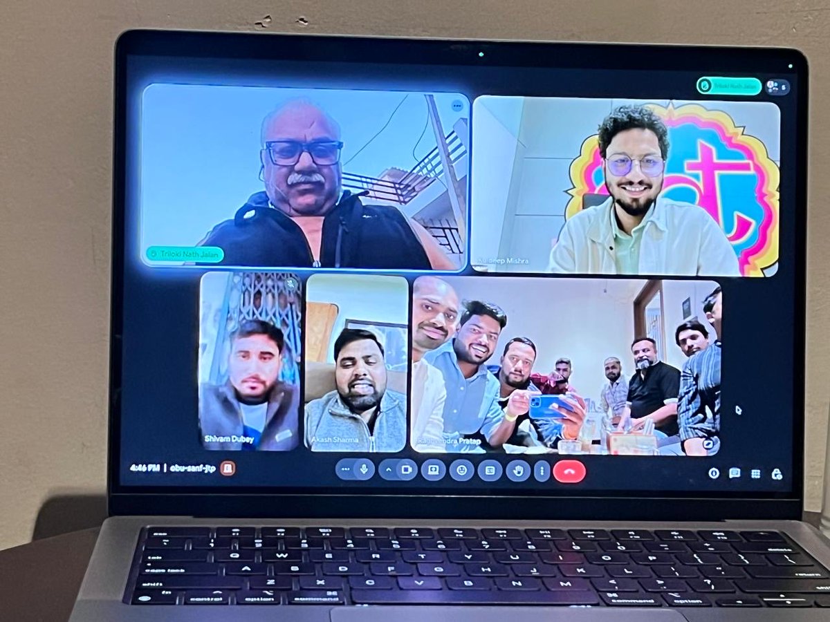 Rpratap5's tweet photo. आज की महफ़िल… निज़ामों के शहर में।
तीन तालियों के साथ बकैती करने का कार्य किया गया।
Beauty of TeenTaal .
TTStaff Hyderabad Meetup .

@kuldeepmishra 
@kamleshksingh 
@007asifkhan https://t.co/fVx5CxeF4i