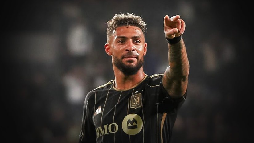 resenhaflutt's tweet photo. Fluminense sondou a situação do atacante Denis Bouanga, do Los Angeles FC

No entanto, a sondagem travou nos valores. O clube americano está pedindo mais de $ 15 milhões pelo atacante de 31 anos. 

Dessa forma o Fluminense seguiu e segue no mercado tentando outros nomes. 

Bouanga gostaria de jogar no Brasil e veria com bons olhos uma transferência. 

🗞️ @Victorg_Lessa  | @Tiagobrandao_8