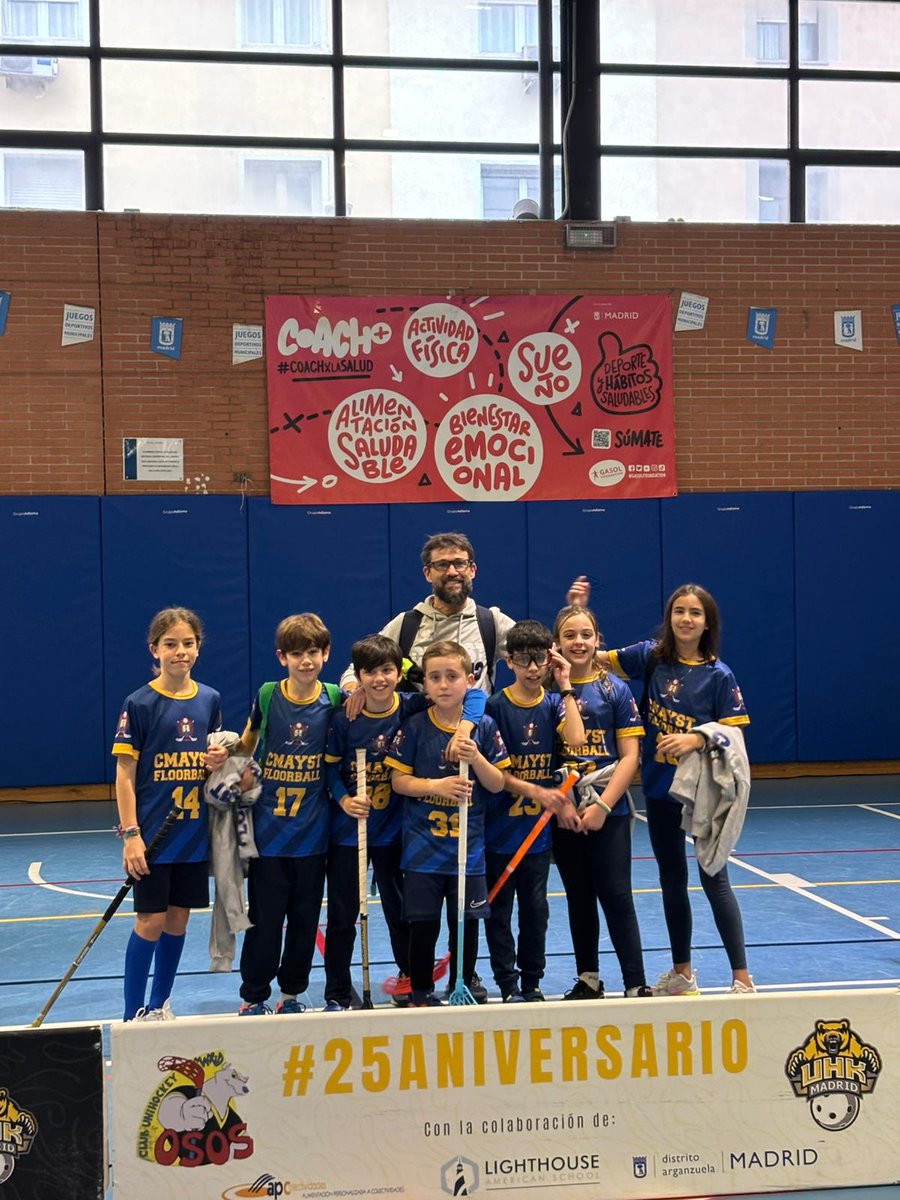Gran día de Floorball el vivido hoy en Madrid!!! Nuestros chic@s lo han dado todo!! Gracias a los papás y mamás que nos habéis acompañado!! Y por supuesto a UHK y AEUF por este gran evento!!! Nos vemos en Almodóvar!!!
<a href="/aytoalmodovarcp/">Ayuntamiento de ALMODÓVAR DEL CAMPO</a> <a href="/AEUFSPAIN/">AEUF FLOORBALL ESPAÑA</a> <a href="/uhkmadrid/">Unihockey Madrid</a>
