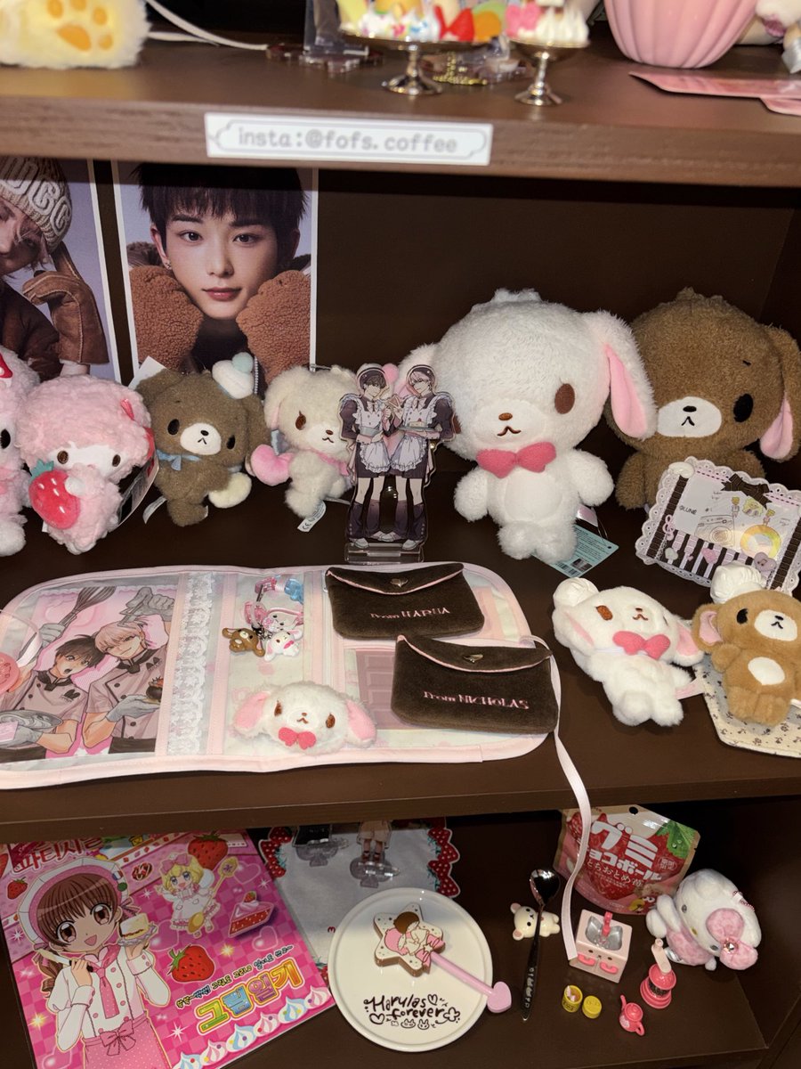 BBagic22's tweet photo. ⏔⏔⏔⏔⏔⏔ ꒰ ᧔ෆ᧓ ꒱ ⏔⏔⏔⏔⏔⏔

하루라스 포에버 🍀🍫💕
너무귀여운공간 …..♡♡♡ 저여기서살래요

#이_초코에는_비밀있지 #甘いマジで https://t.co/yf4ah8Dqae