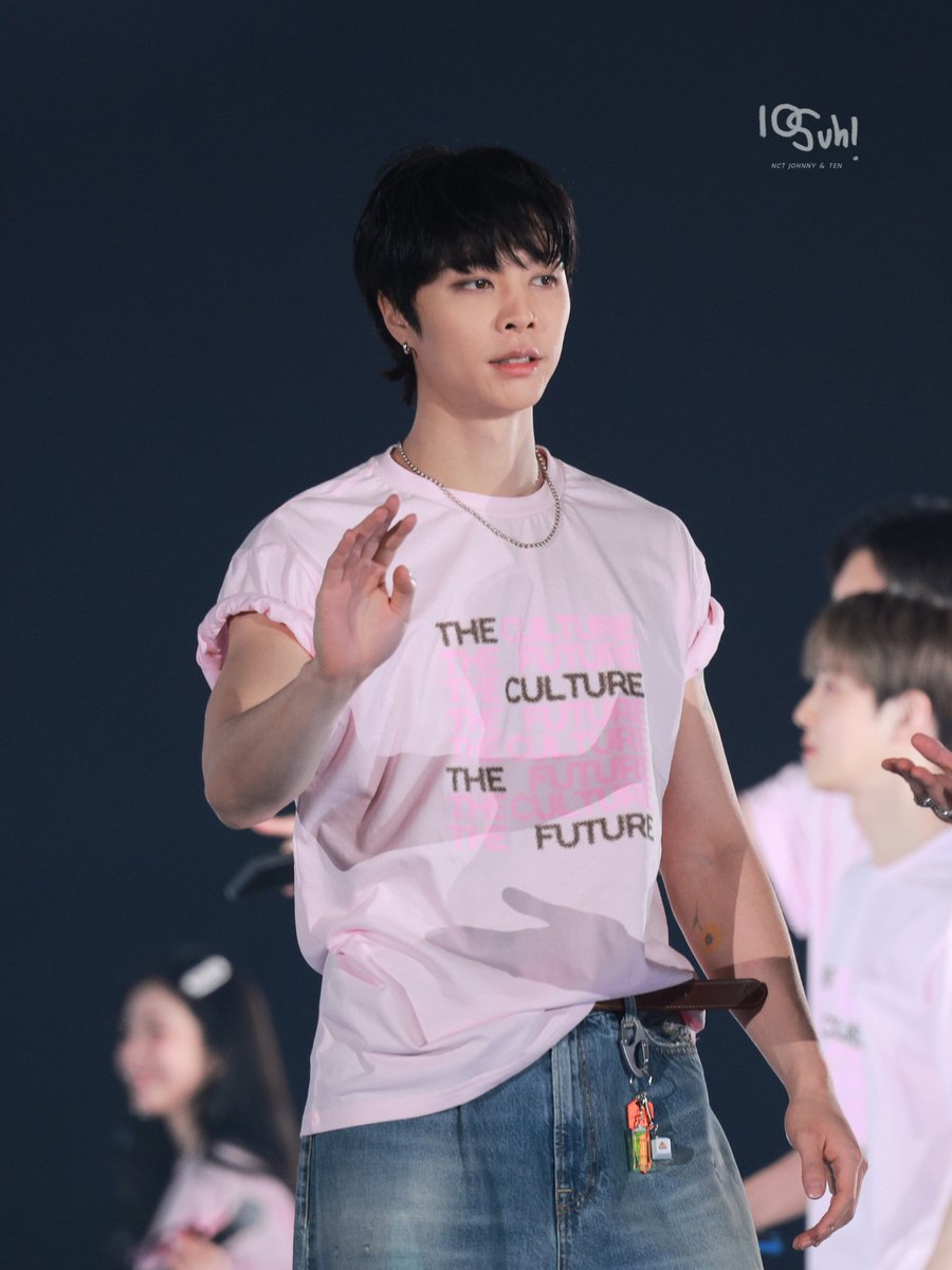 10suh_0401's tweet photo. 020126 SMT FUK
JOHNNY
👋👋👋

#쟈니 #JOHNNY #서영호 
#ジャニー #NCT #NCT127 https://t.co/uyqqCy9bUO
