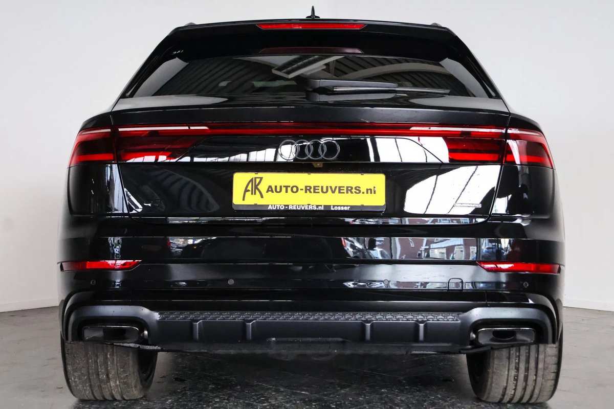 AutoReuvers's tweet photo. Audi Q8 55 TFSI e quattro S-Line Pro
Representatief rijden met comfort, technologie en kracht.

#AudiQ8 #ZakelijkRijden #PlugInHybride
#SLinePro #PremiumMobility #AutoReuvers https://t.co/ytvGu24w0t